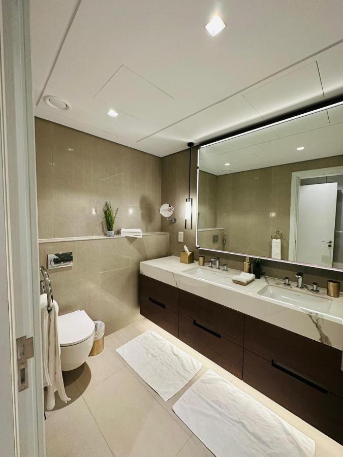 Ocean Mountain View Apartment At The Address Fudschaira Exterior foto